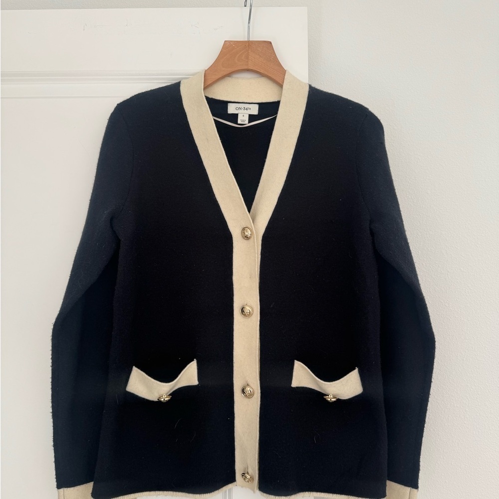 ON 34th women’s black beige trim button down cardigan sweater size small 4 6
